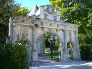 chateau surgeres